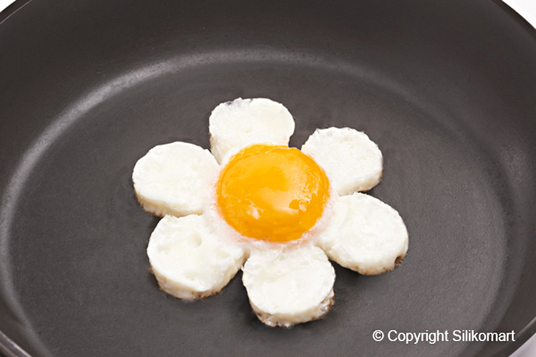 Φόρμα σιλικόνης για τηγανητό αυγό σετ 2 τεμ. Eggs Daisy Egg09